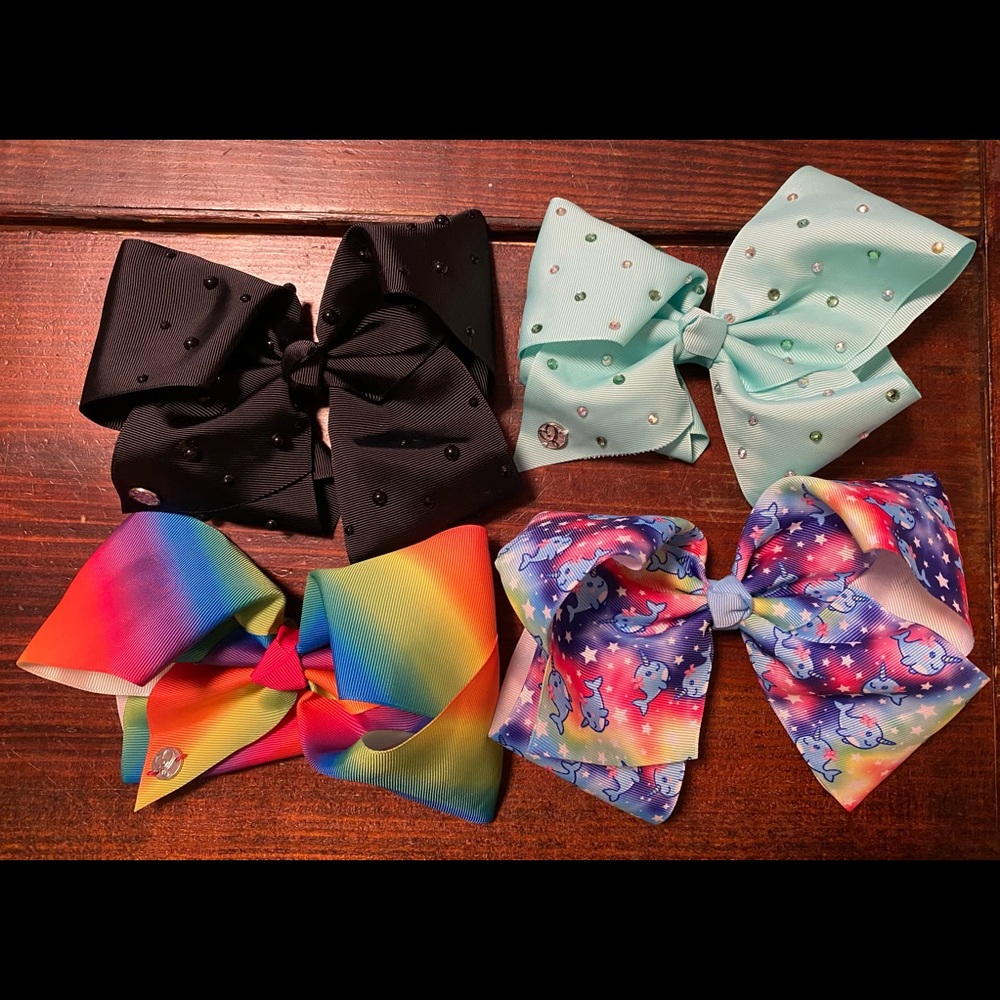 Four JoJo Bows
